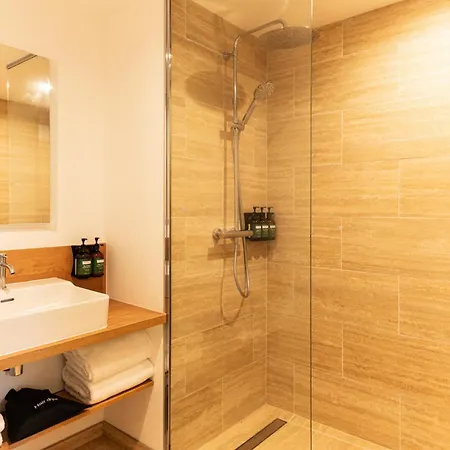 Hotel Voco Beaune , Cite Des Vins By Ihg Beaune (Cote d'Or)