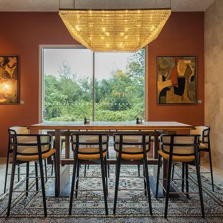 Voco , Cite Des Vins By Ihg 4* Beaune (Cote d'Or)