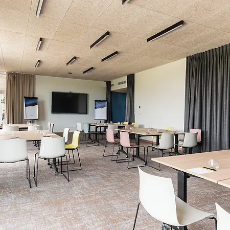 Hotel Voco , Cite Des Vins By Ihg 4*