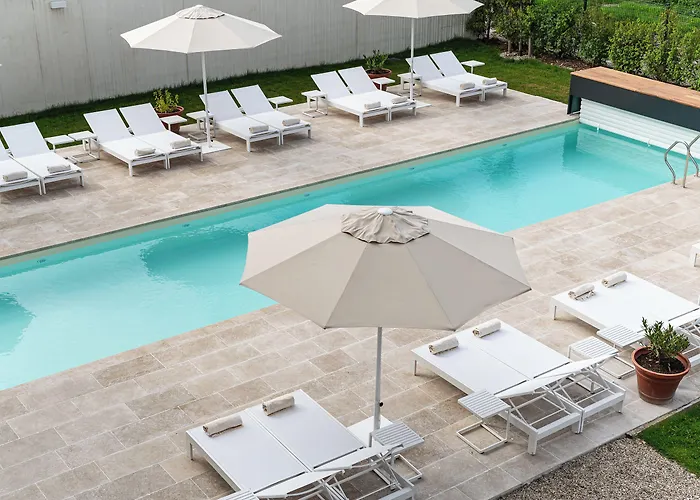 Voco , Cite Des Vins By Ihg Отель Бон